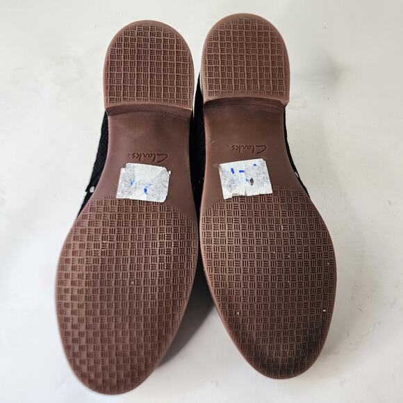 Clarks Collection Trish Bell Studded Bootie Women's 8M Black Suede Low Boot - Picture 7 of 8